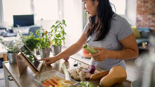 What dietary changes benefit women's health the most?